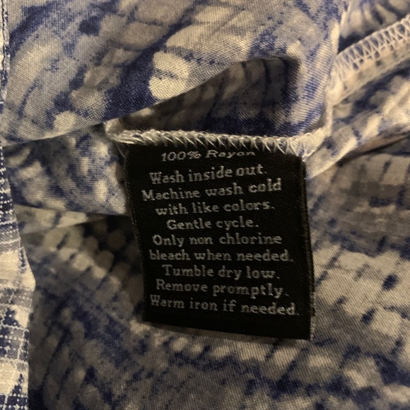 Rock & Republic Blue Wash Look - Picture 6 of 7